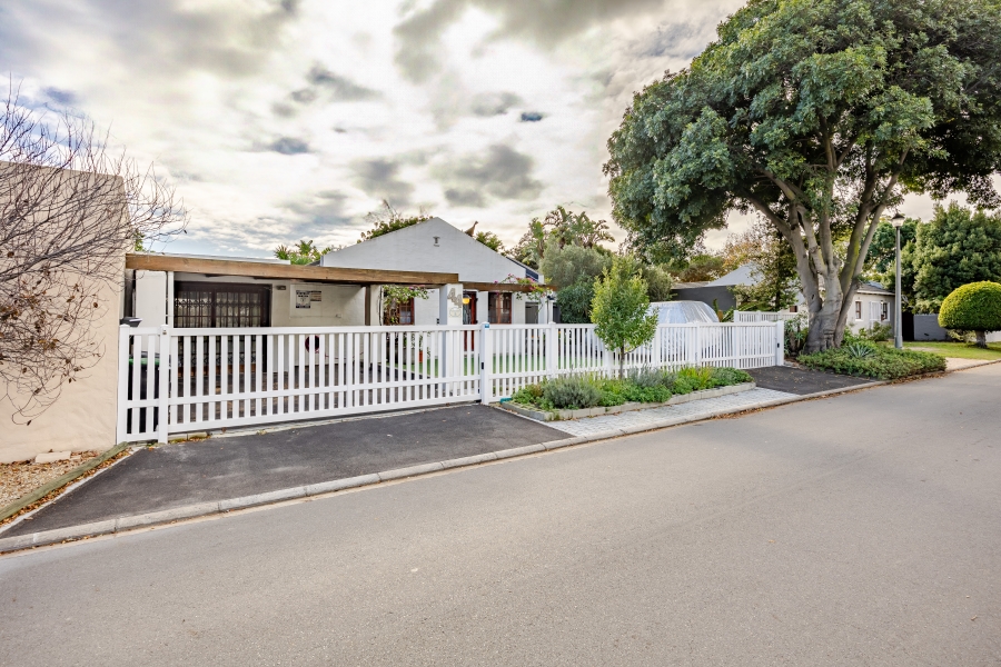 3 Bedroom Property for Sale in Edgemead Western Cape